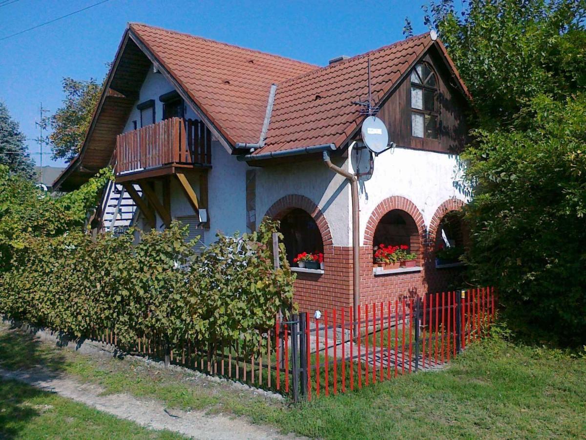 Holiday Home In Balatonfenyves 18465 Экстерьер фото